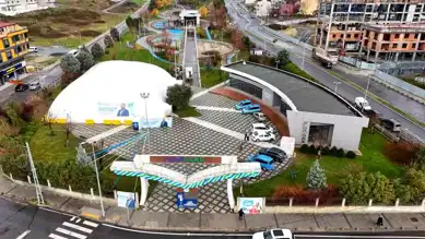 Arnavutköy'de Buz Pisti Açıldı!