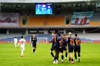 Başakşehir, Çorum FK'yı 4-1'le Geçti!