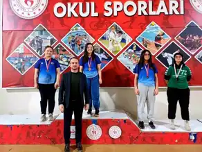 Düzce'de Okul Sporları Bilek Güreşi Müsabakaları Sonuçlandı