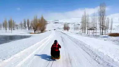 Erzurum'da Kış Sporları Şenliği: Valiler de Katıldı!