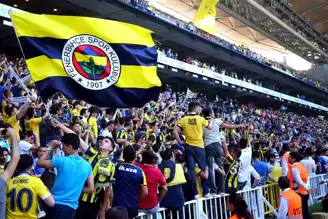 Fenerbahçe'de Mert Müldür Sakatlığı! Lyon Maçı Öncesi Şok