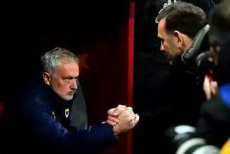 Galatasaray-Fenerbahçe Derbisi: İlk Yarıda Gol Yok!