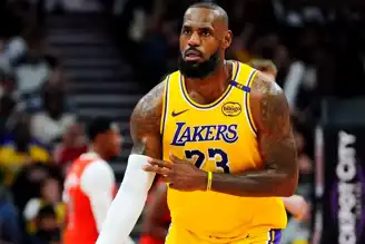 LeBron James, 40 Yaş Üstü Rekorunu Kırdı!