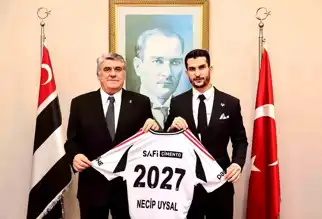 Necip Uysal, Beşiktaş'ta! 2 Yıllık Sözleşme İmzaladı