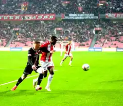 Samsunspor-Gaziantep FK Maçı Başladı! İlk 15 Dakika Golsüz Geçti