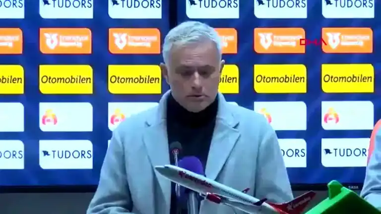Mourinho'dan Fenerbahçe'nin Sakatlıklarına İlişkin Açıklama
