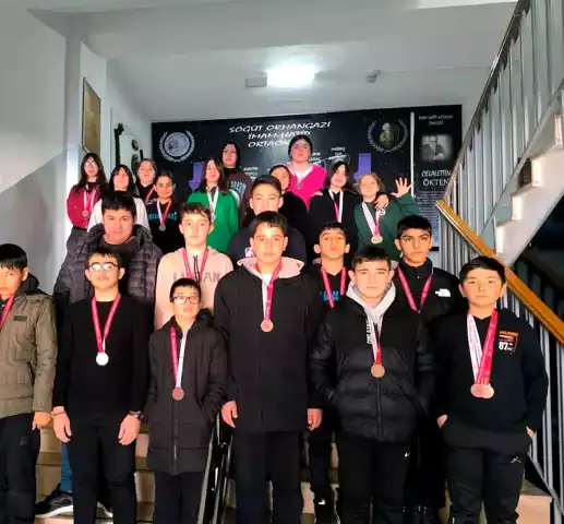 Orhangazi İmam Hatip'ten Bilek Güreşinde Başarı