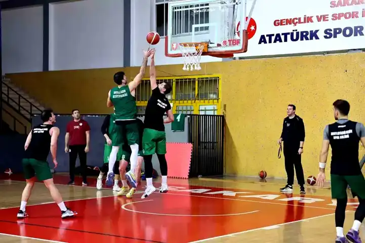 Sakarya Basketbol'a Destek Çağrısı: Konyaspor Maçında Kazanmak İçin Tribünler Dolmalı!